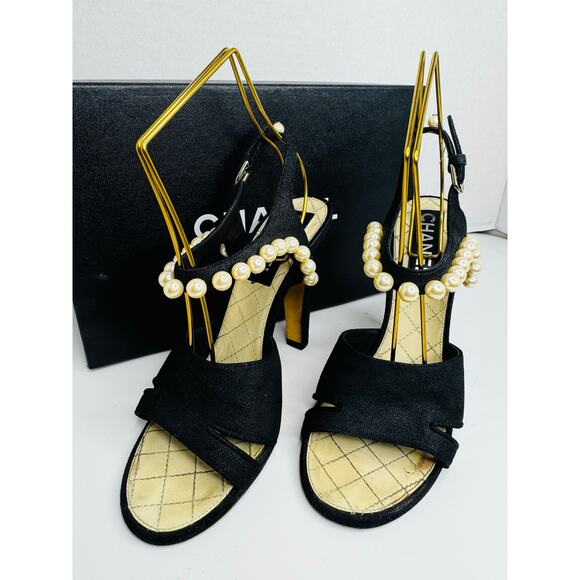 Chanel Black Grosgrain Faux Pearl Sandals EU 37.5 Luxury Designer Slide Sandals - Picture 12 of 12